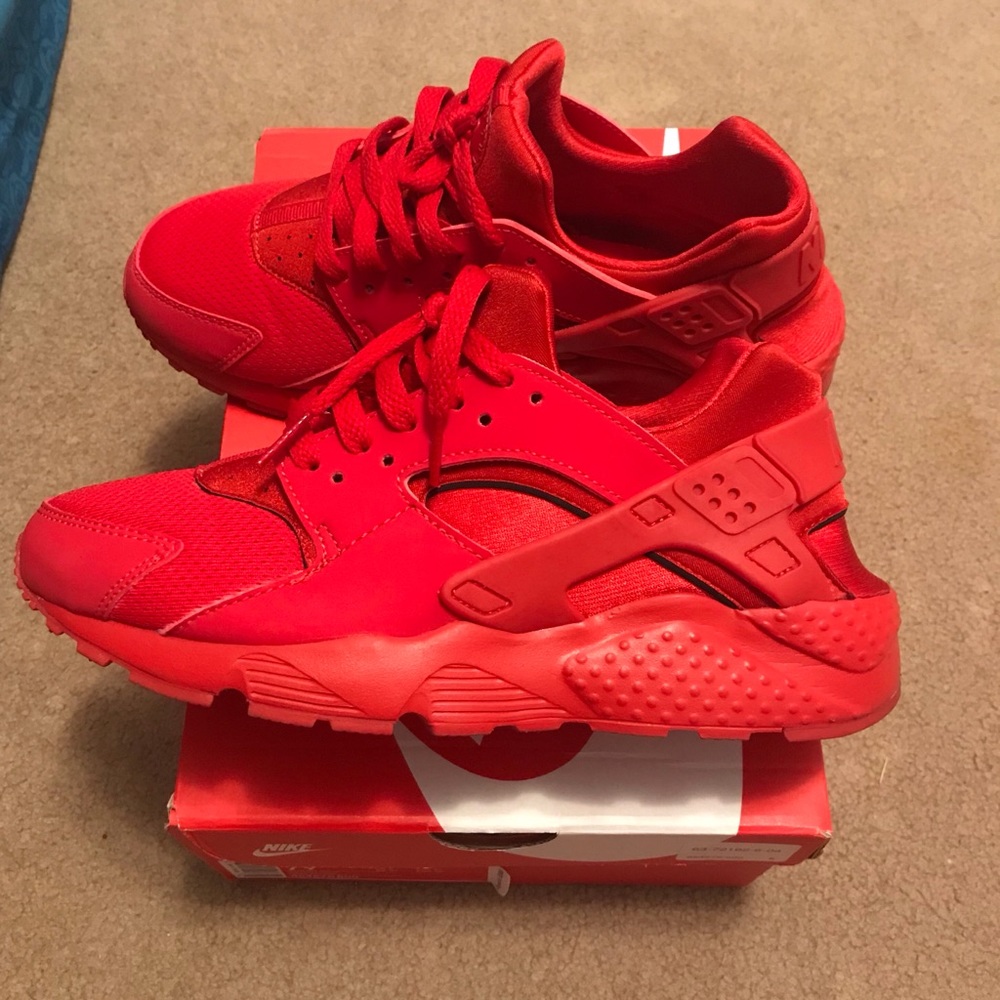 All red Huarches